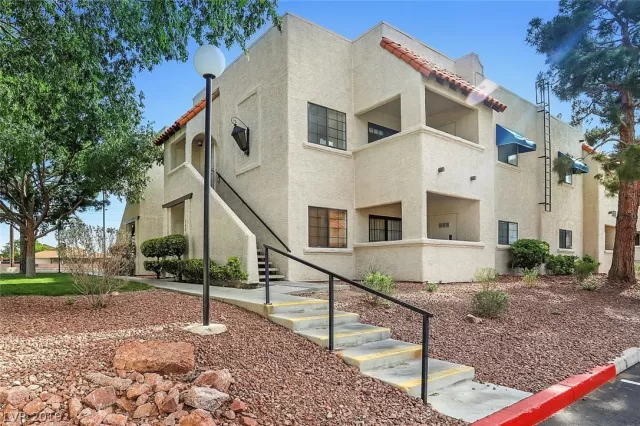 MLS: 2093909 Condo For Sale