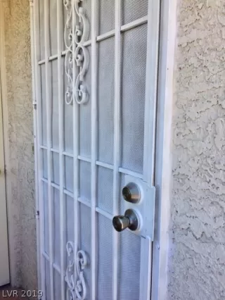 Photo #2: 2093909 Listing