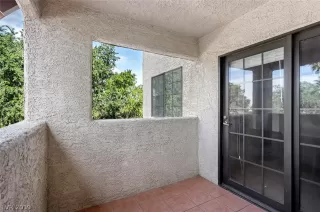 Photo #5: 2093909 Listing