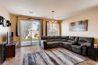 Photo #3: 2093921 Listing 