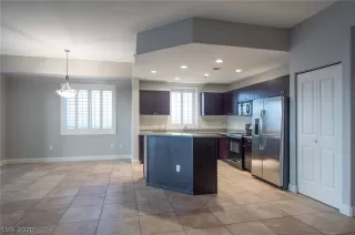 Photo #4: 2093929 Listing 