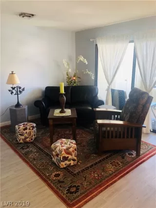 Photo #2: 2093939 Listing