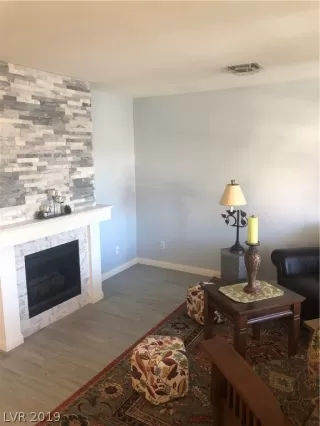 Photo #3: 2093939 Listing