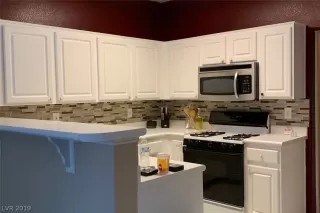 Photo #2: 2093952 Listing