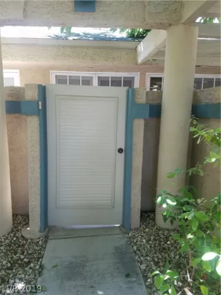 Photo #1: 2093963 Listing 