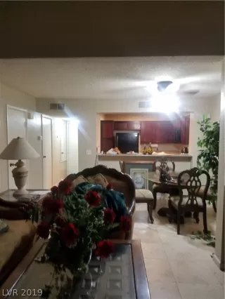 Photo #5: 2093963 Listing 