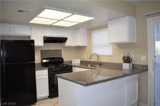 Photo #2: 2093965 Listing 