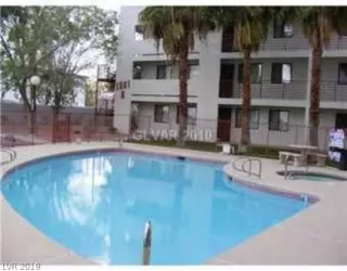 Photo #6: 2094022 Listing 