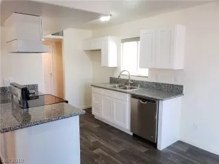 Photo #2: 2094072 Listing 