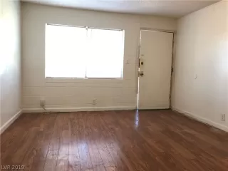 Photo #4: 2094074 Listing