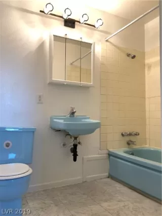 Photo #6: 2094074 Listing