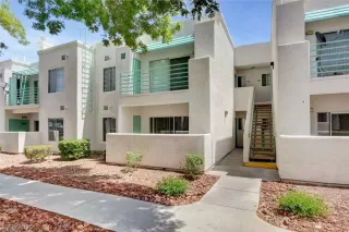 Photo #1: 2094076 Listing