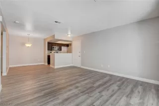 Photo #5: 2094076 Listing