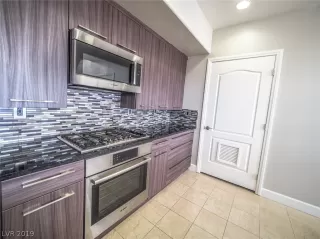 Photo #5: 2094098 Listing