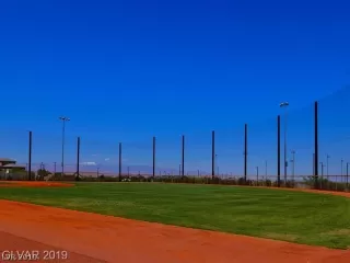 Photo #5: 2094101 Listing 