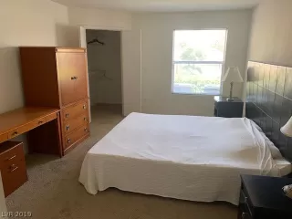 Photo #5: 2094143 Listing 