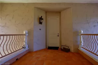 Photo #2: 2094190 Listing