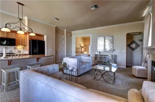 Photo #3: 2094190 Listing