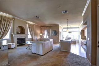 Photo #4: 2094190 Listing