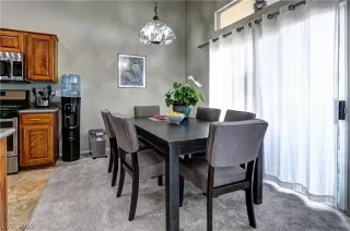 Photo #5: 2094199 Listing