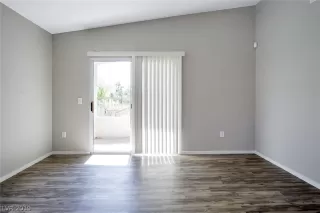 Photo #3: 2094226 Listing