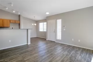 Photo #4: 2094226 Listing