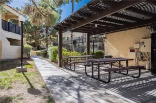 Photo #3: 2094276 Listing