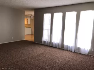 Photo #4: 2094279 Listing 