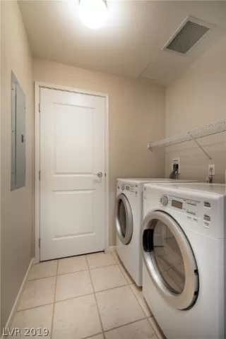 Photo #6: 2094285 Listing 