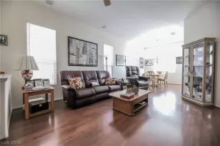 Photo #4: 2094355 Listing