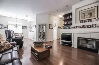 Photo #6: 2094355 Listing