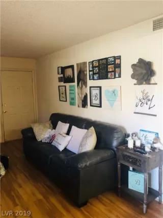 Photo #2: 2094393 Listing