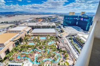 Photo #2: 2094410 Listing 