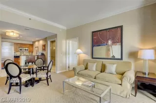 Photo #4: 2094410 Listing 