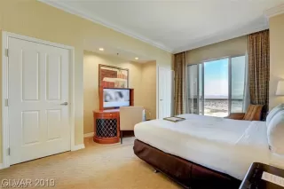 Photo #5: 2094410 Listing 