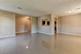 Photo #2: 2094436 Listing