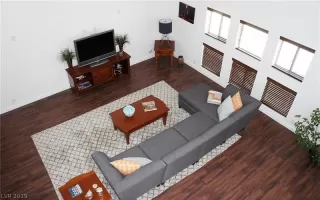 Photo #1: 2094444 Listing 