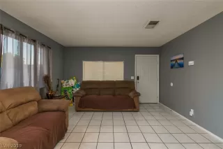 Photo #4: 2094473 Listing