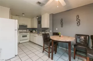 Photo #6: 2094473 Listing