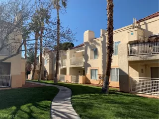 Photo #1: 2094542 Listing