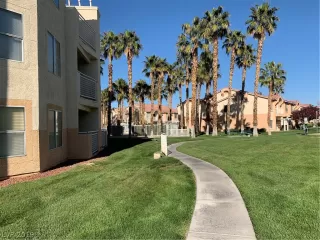 Photo #2: 2094542 Listing