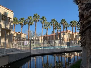 Photo #4: 2094542 Listing