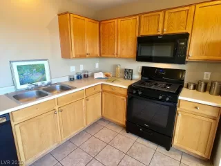 Photo #1: 2094552 Listing 