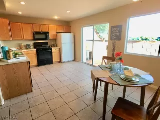 Photo #6: 2094552 Listing 