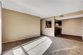 Photo #2: 2094556 Listing