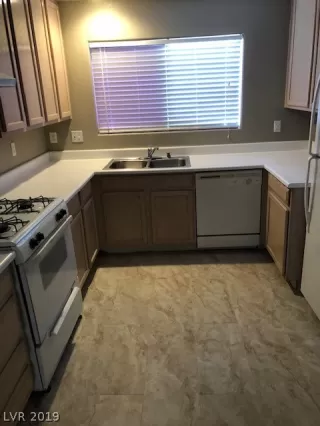 Photo #3: 2094574 Listing