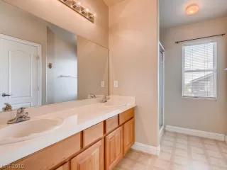 Photo #6: 2094585 Listing