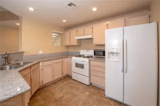 Photo #3: 2094611 Listing 