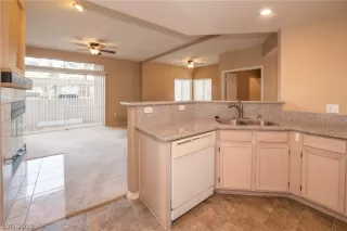 Photo #4: 2094611 Listing 