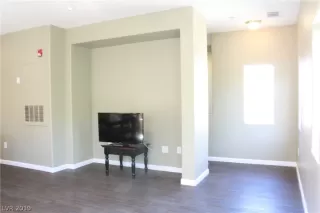 Photo #6: 2094676 Listing 
